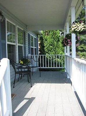 3rd image of 32 Trailwood Dr