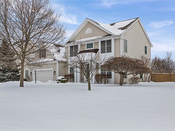 2nd image of 211 Barclay Square Dr