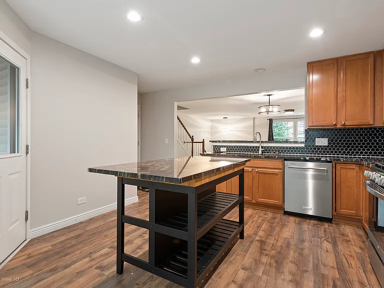 464 Valentine Way — Photo 9