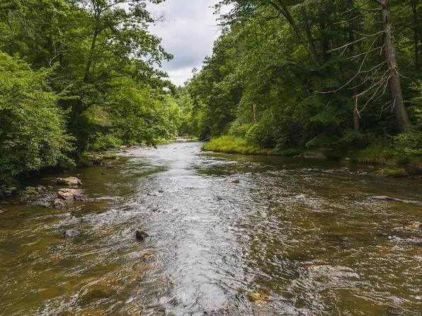 Horse Shoe Bend Rd, Hillsville, VA 24343