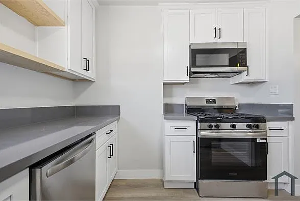4234 Degnan Blvd #L — Photo 6