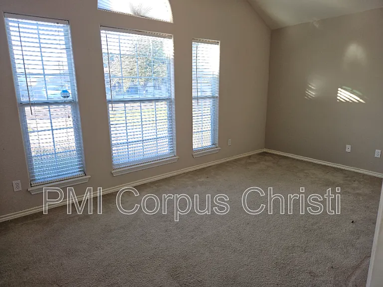 2337 Handlin Dr — Photo 17