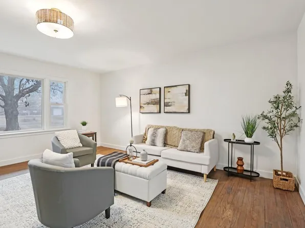 2432 Skyline Dr, Beloit, WI 53511