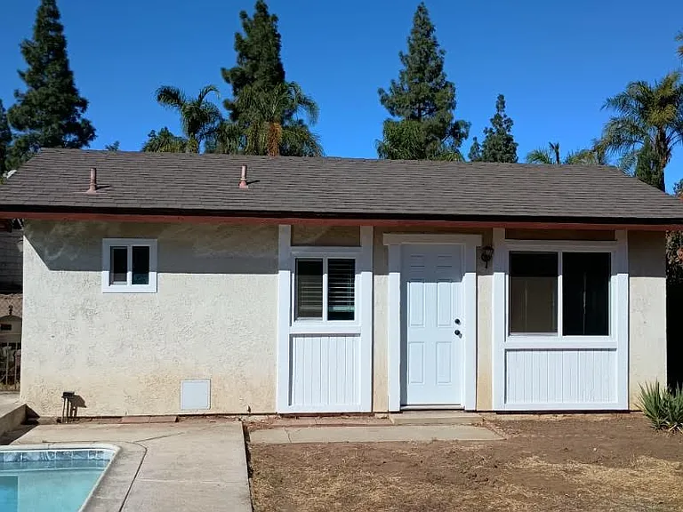5365 Dunlop Dr — Photo 2