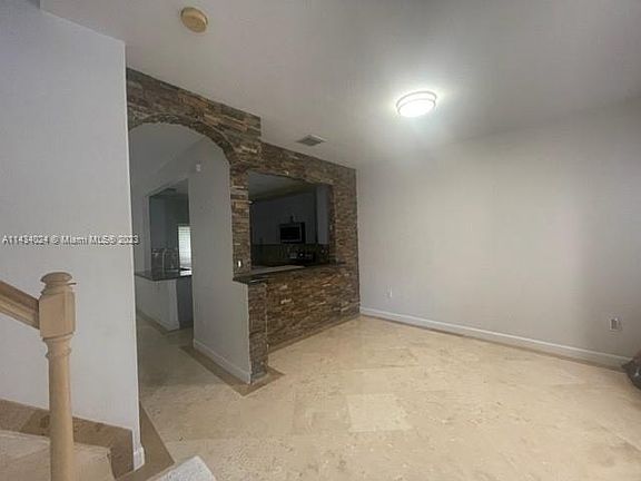 5th image of 125 Lake Monterey Cir #125