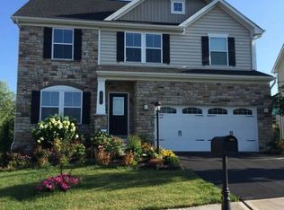 2708 Pittsburgh Ct, Sewickley, PA 15143