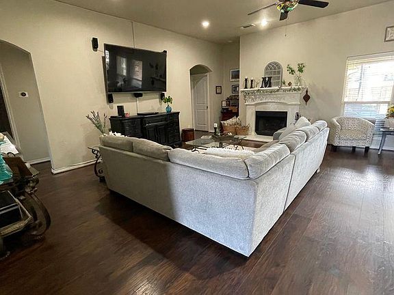 3rd image of 9301 Gabriella Dr