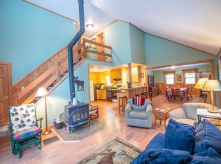 8 Doe Run Rd, Wilmington, VT 05363