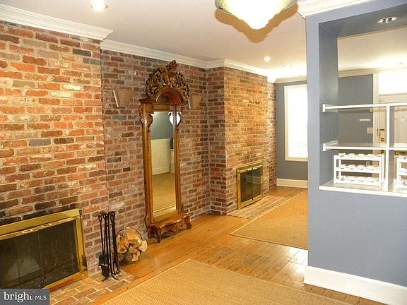 4th image of 222 N Patrick St