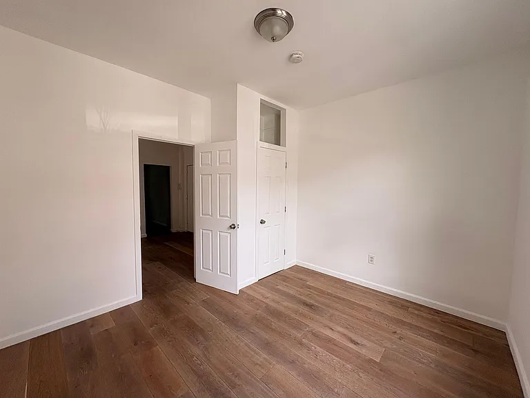 25 Rock St #2 — Photo 4