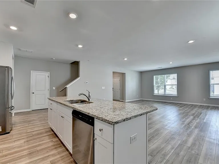 4335 Magpie Dr — Photo 25