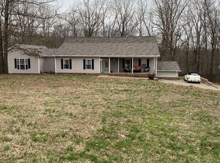 104 Pond Dr, Lawrenceburg, TN 38464