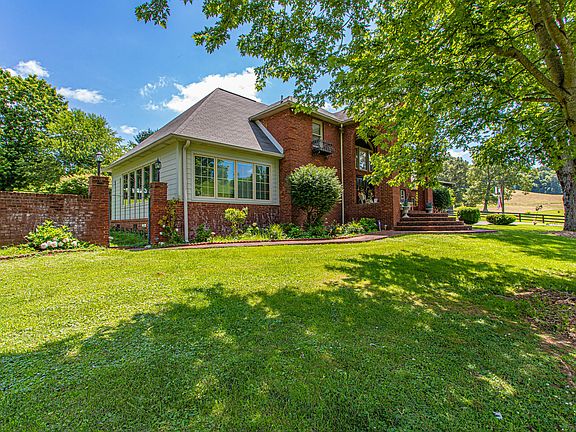 4th image of 927 Ramsey Ln