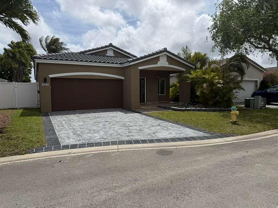 1st image of 4572 SW 14th Street
