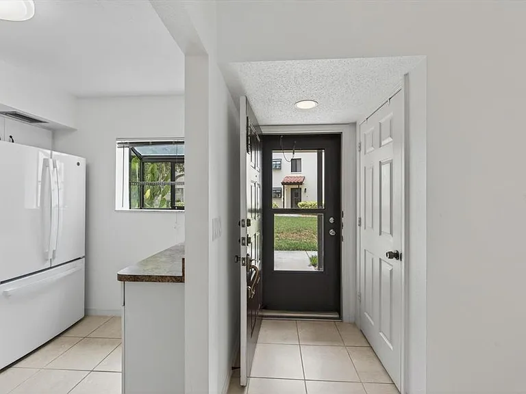 5735 Gardens Dr #5735 — Photo 6