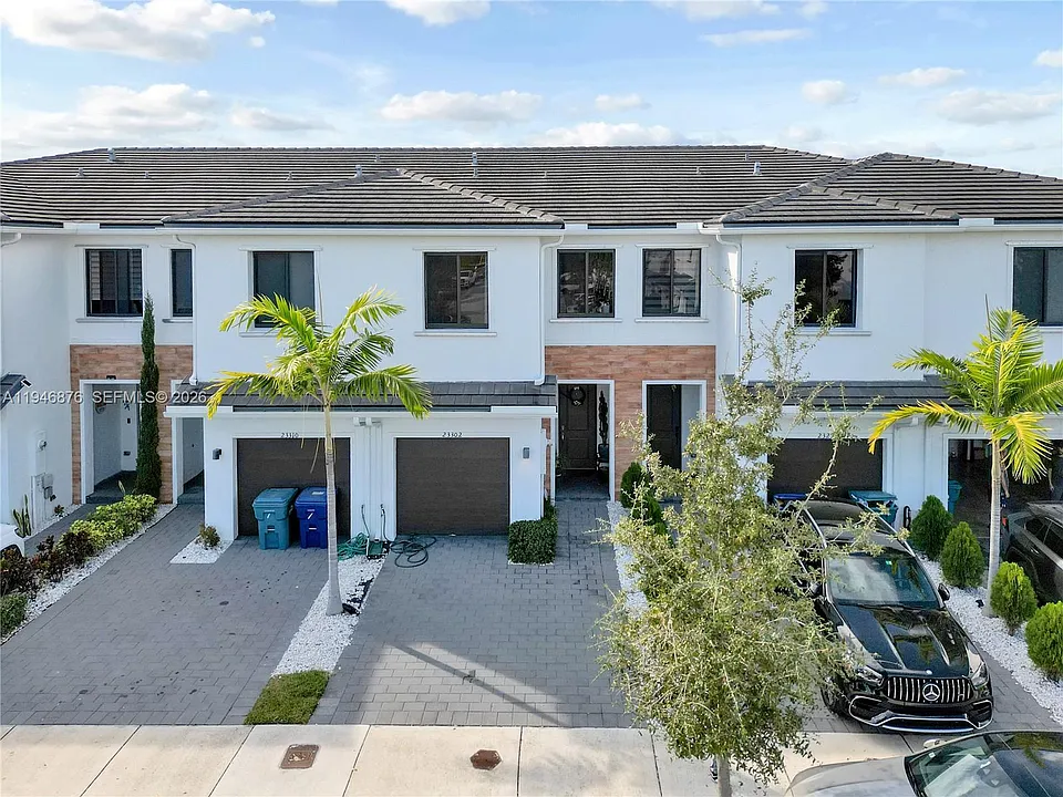 23342 SW 110th Ave