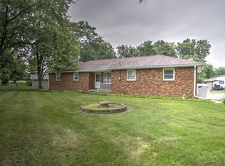 3432 Desert Inn Rd, Decatur, IL 62526