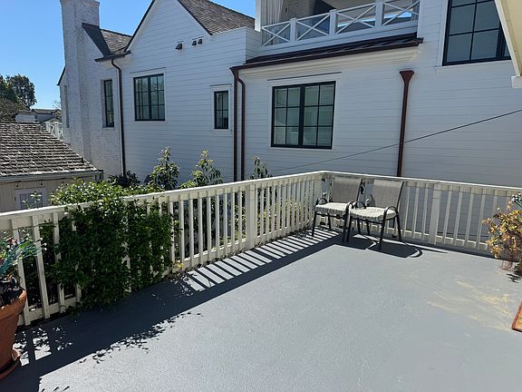2nd image of 503 1/2 Acacia Ave