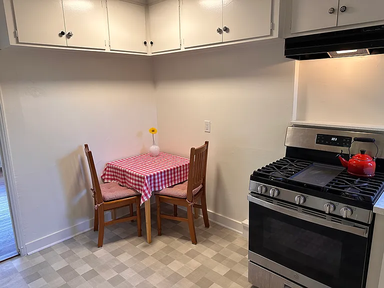 647 Brooks Ave — Photo 19
