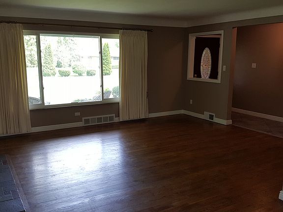 4th image of 28333 Kirkside Ln