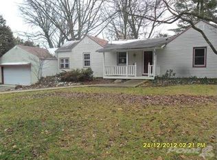 810 Tomahawk Ln, Niles, MI 49120