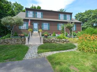 16 Winnegance Ave, Peabody, MA 01960