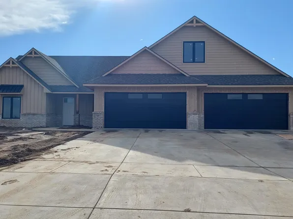 909 E Sapphire Ln, Mulvane, KS 67110