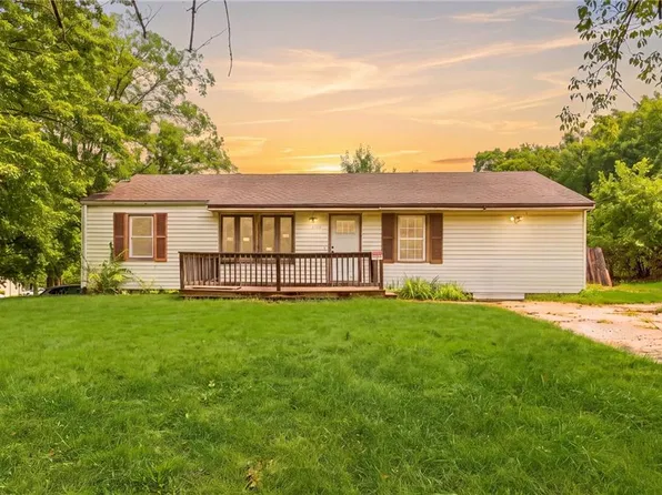 10013 Bellaire Ave, Kansas City, MO 64134