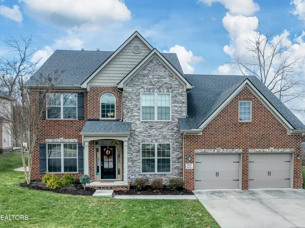 807 Brookwood Ln, Maryville, TN 37801