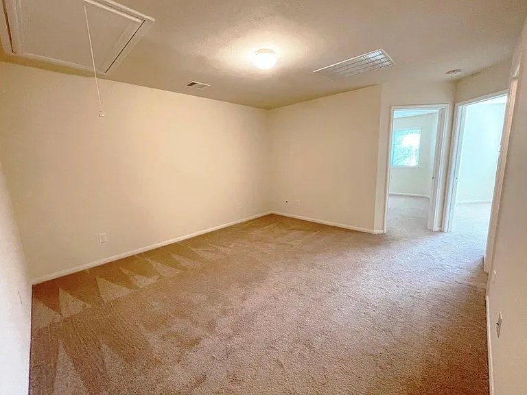 8318 Greys Ln — Photo 11
