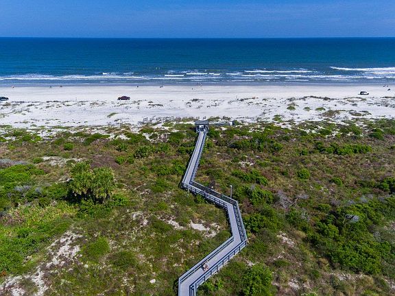 3rd image of 884 Ocean Palm Way