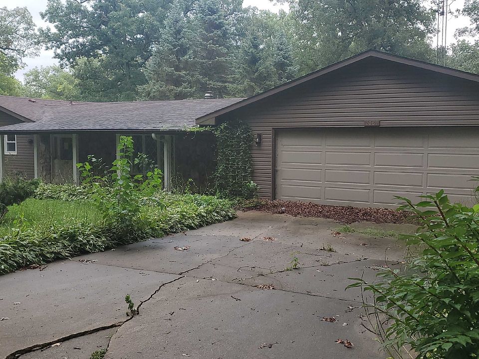 1st image of 2089 Blackhawk Ln