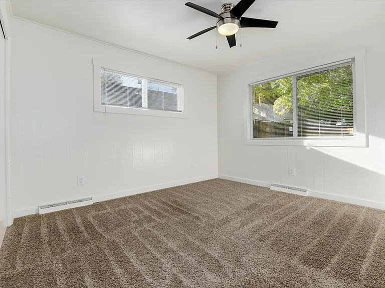 1323 Balsam Ave #1 — Photo 17