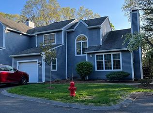10 Bishops Forest Dr, Waltham, MA 02452