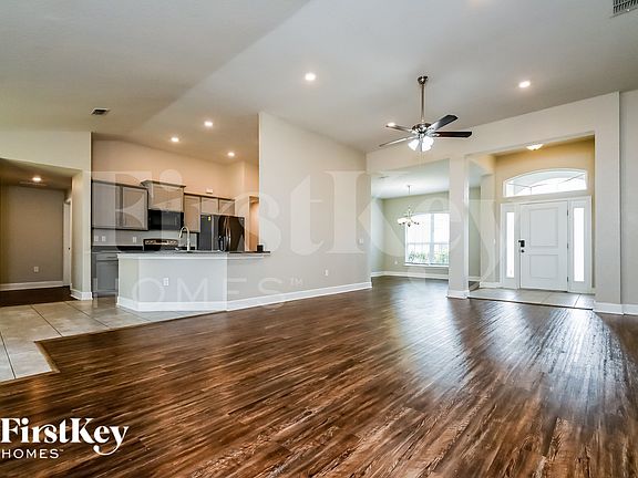 5th image of 243 Brookshire Dr