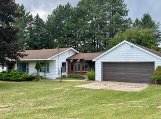 6627 E 44th Rd, Cadillac, MI 49601