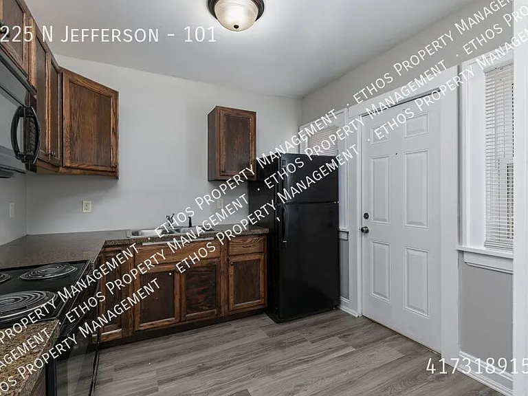 1225 N Jefferson Ave #101 — Photo 16