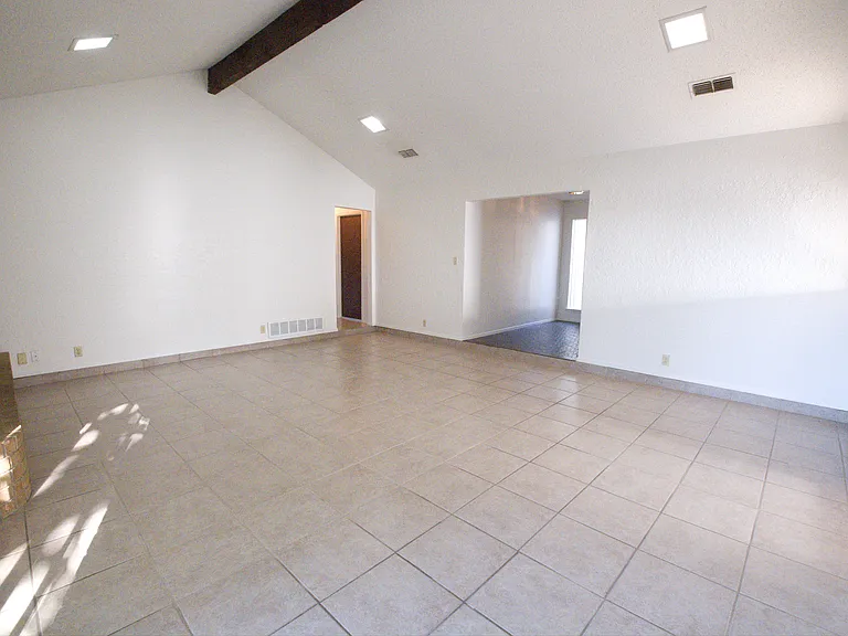 9967 Haywood Ct — Photo 16