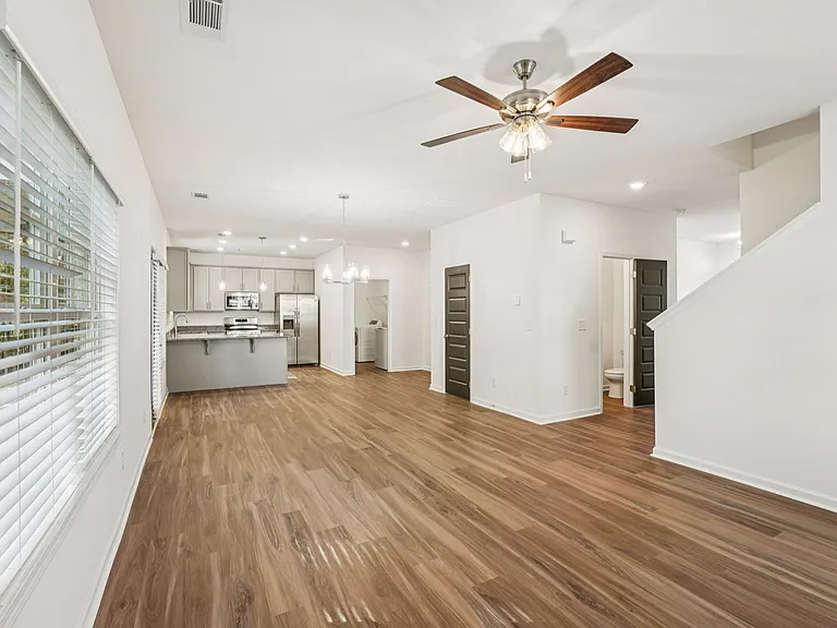Quinn Residences at Dorchester Place — Photo 128
