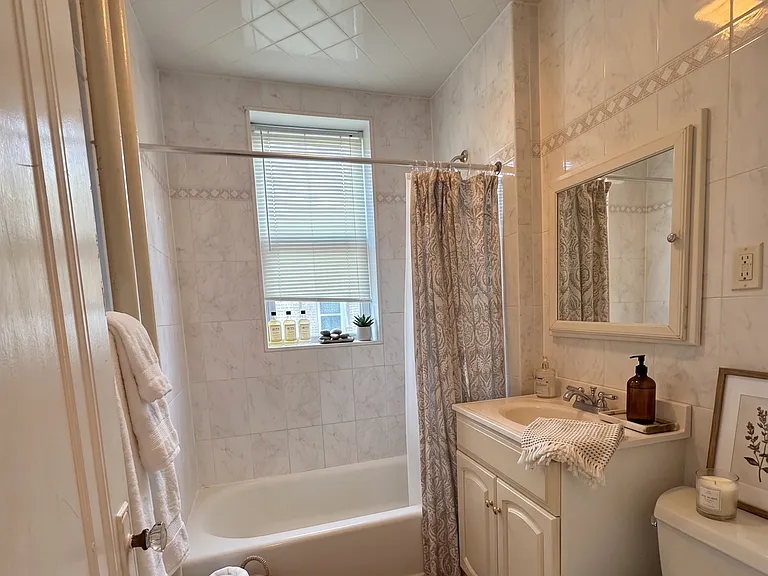30 Chiswick Rd #9 — Photo 2