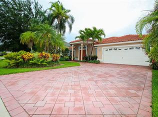 15762 Cypress Park Dr, Wellington, FL 33414