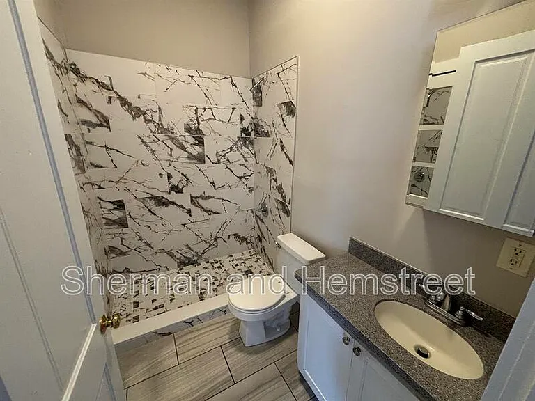1030C E Broad St #1030C BROAD ST — Photo 8