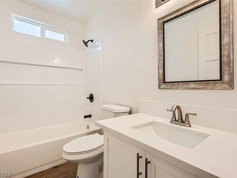 2422 La Luna Dr — Photo 6