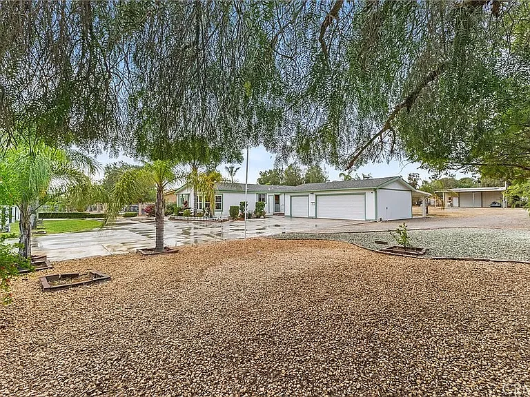 29740 Cadena Dr — Photo 3