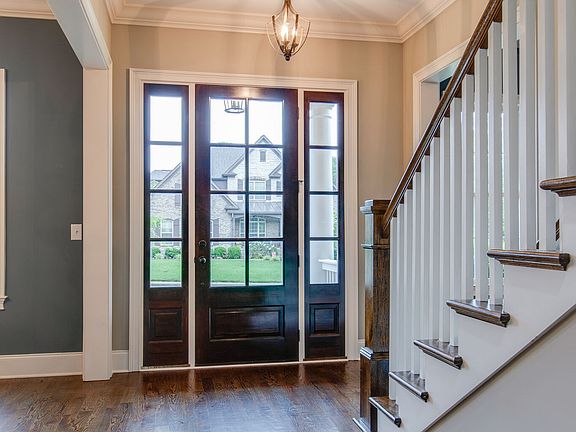 4th image of 4021 Old Light Cir