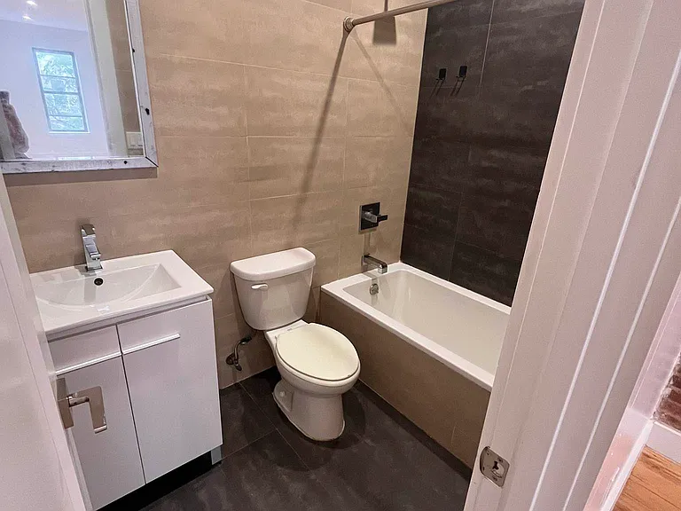 127 Kingston Ave #2R — Photo 9