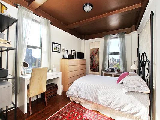 Sold by Sotheby's International Realty | media 17