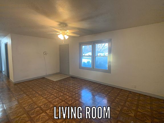 3rd image of 904 Koehn Dr