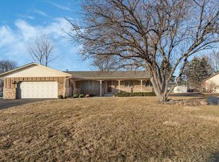 845 Bluebill Dr, Mendota Heights, MN 55120