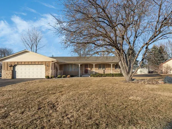 845 Bluebill Dr, Mendota Heights, MN 55120